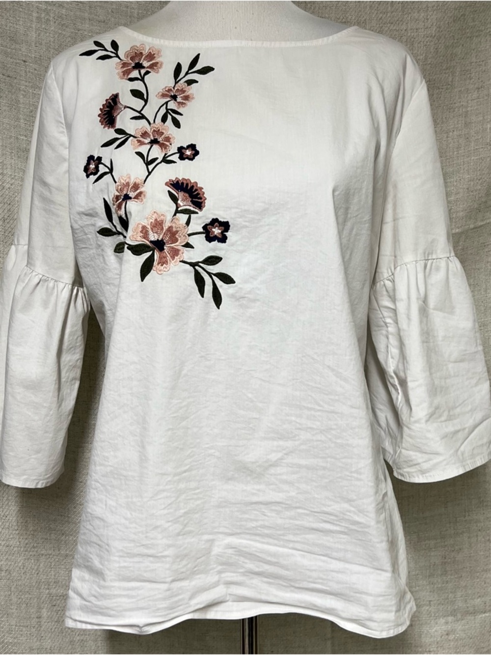 White Floral Embroidered Cotton Blouse - White
